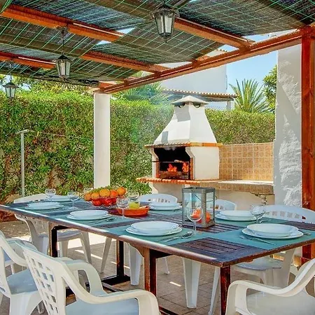 Sleeps 8 Pool Air Con Wifi * Sesmarias