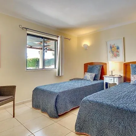 Sleeps 8 Pool Air Con Wifi Villa *