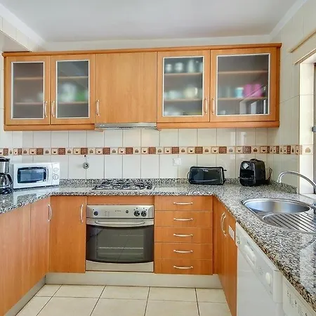 Sleeps 8 Pool Air Con Wifi *